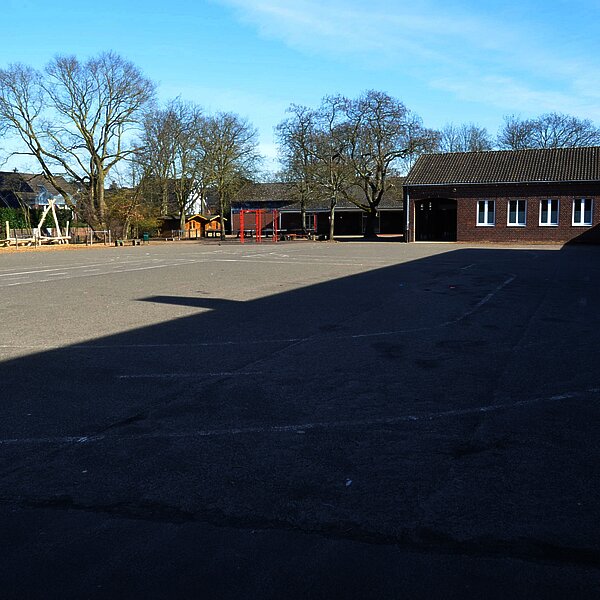 Schulhof der Adam-Riese-Schule